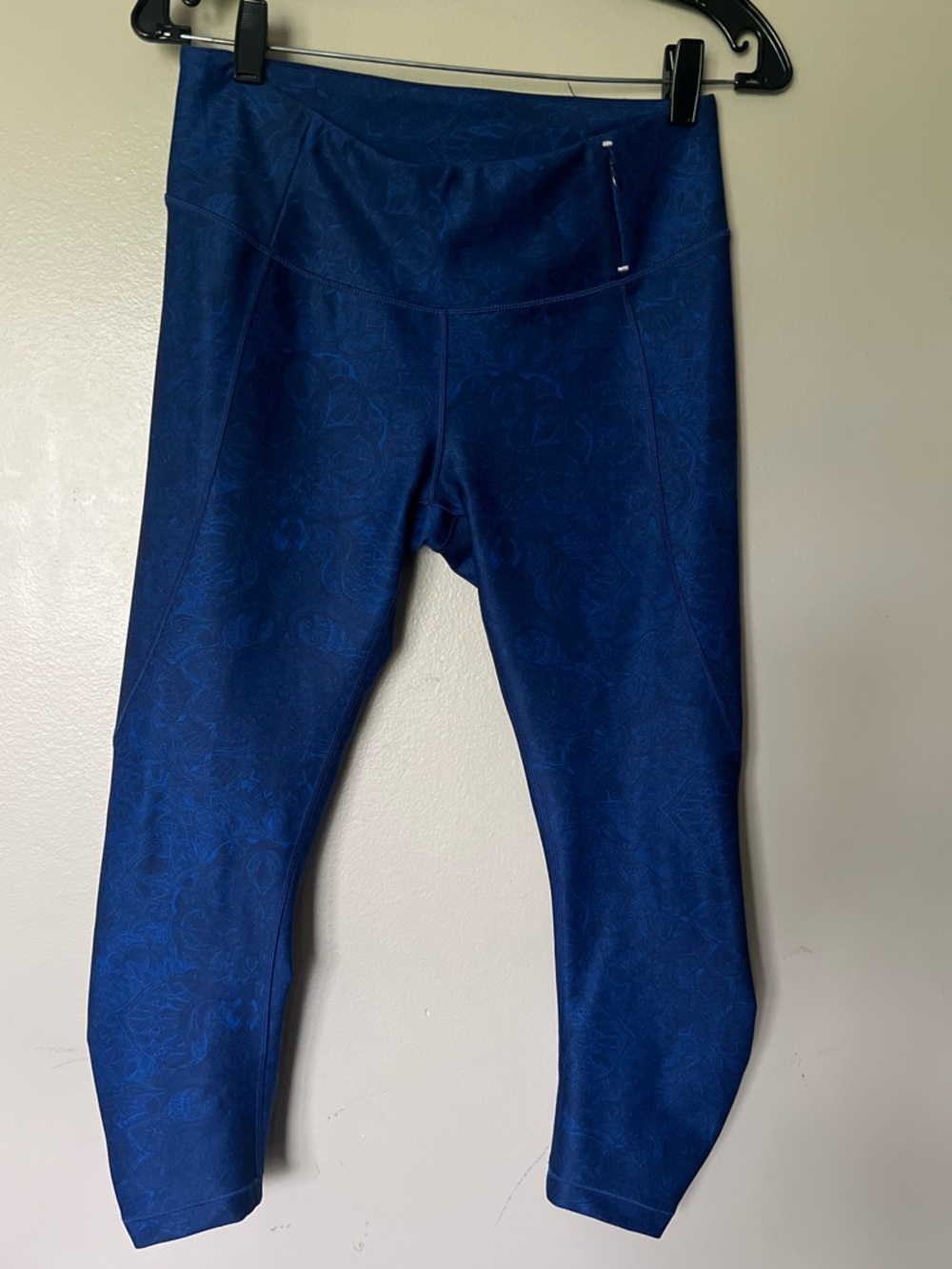 CALIA by Carrie Underwood Blue Floral-Texture Leggings